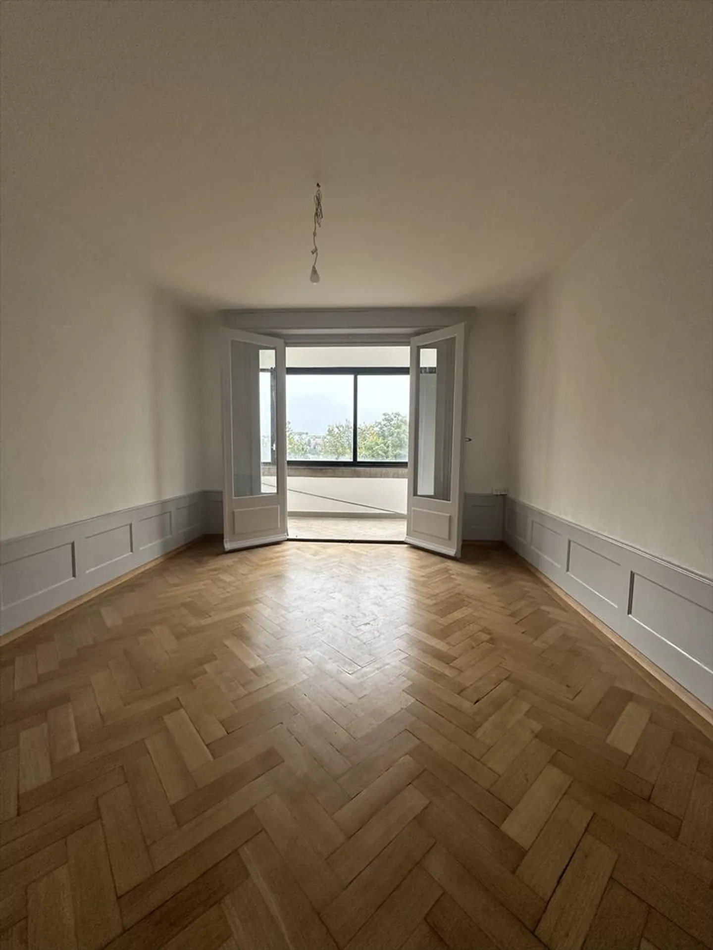 3.5 Room Apartment on the 4th Floor - Photo 5 of 6