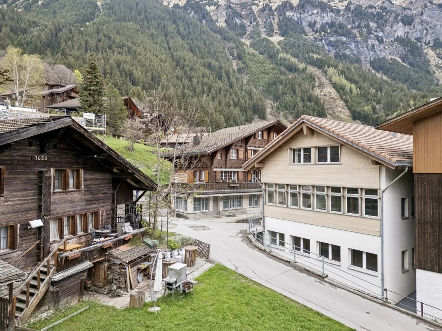 Vielseitige Gewerbeliegenschaft in Wengen - Foto 14 von 14
