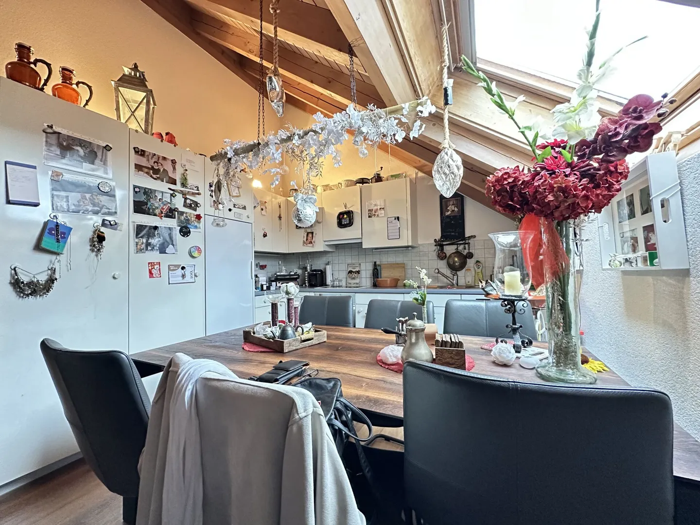 WOHNEN MIT CHARME, HOLZ UND GEMÜTLICHKEIT - Foto 3 di 7