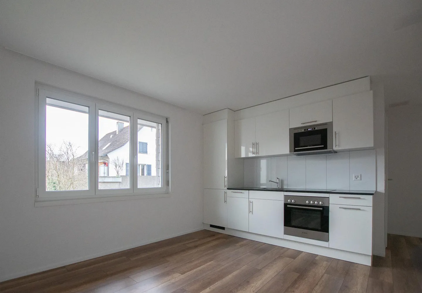 Moderne Wohnung mit grossem Balkon - Foto 1 von 7