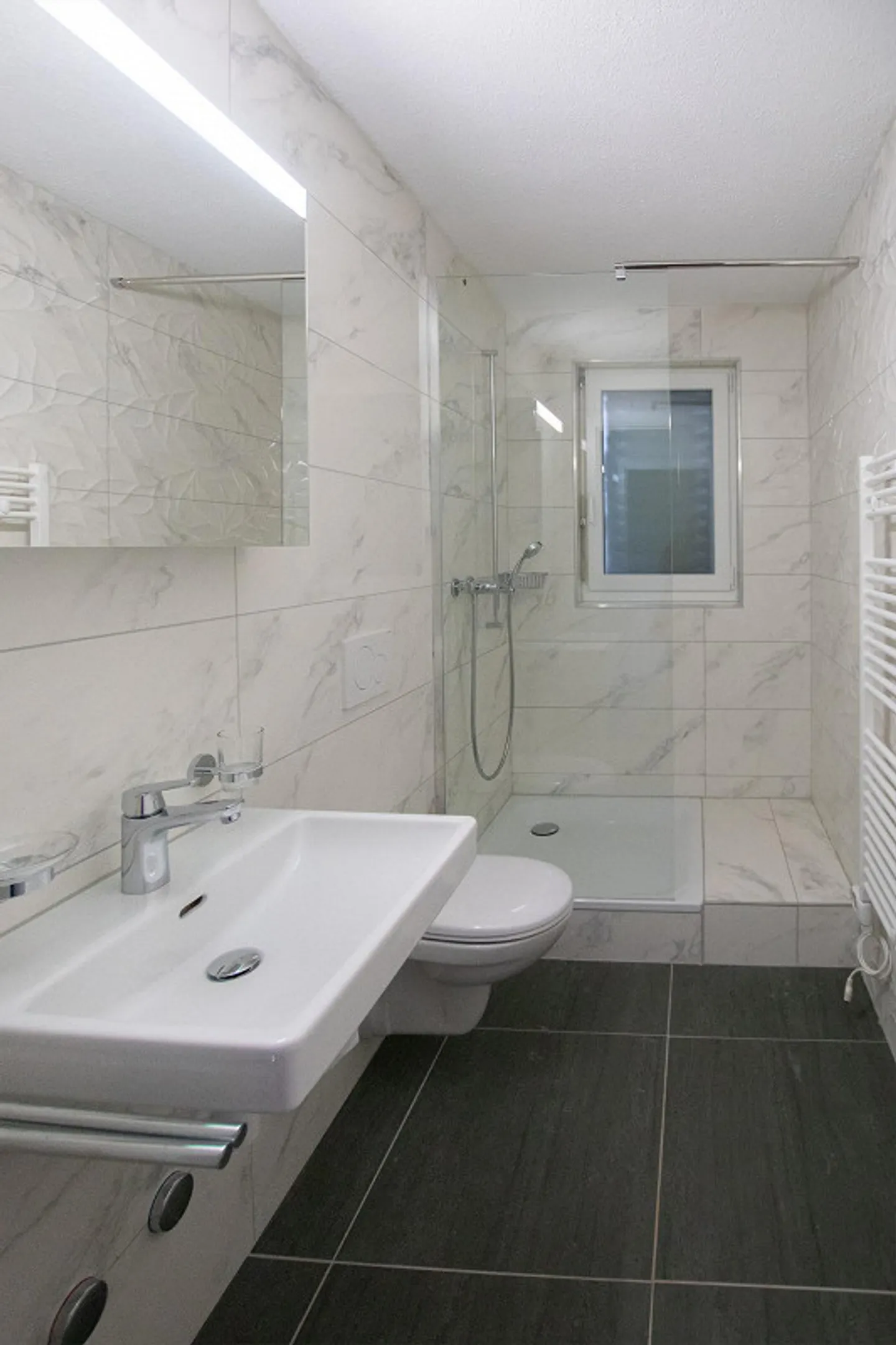 Moderne Wohnung mit grossem Balkon - Foto 5 von 7