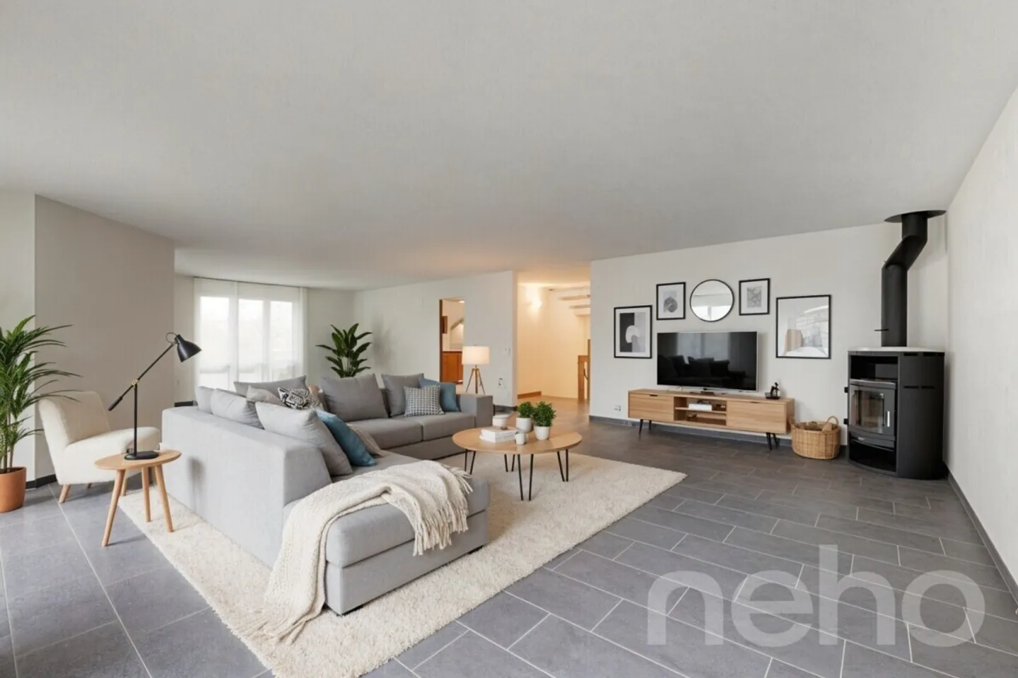 Renovated Single-Family Home with Garden &amp; Scenic View in Münchringen - Photo 3 of 12