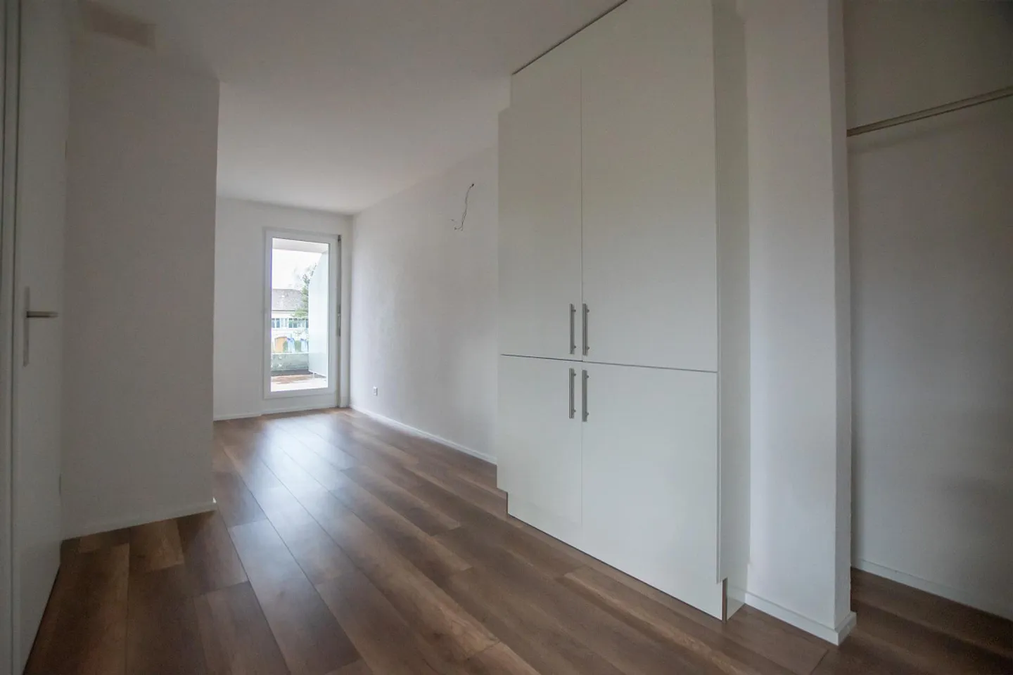 Moderne Wohnung mit grossem Balkon - Foto 3 von 7