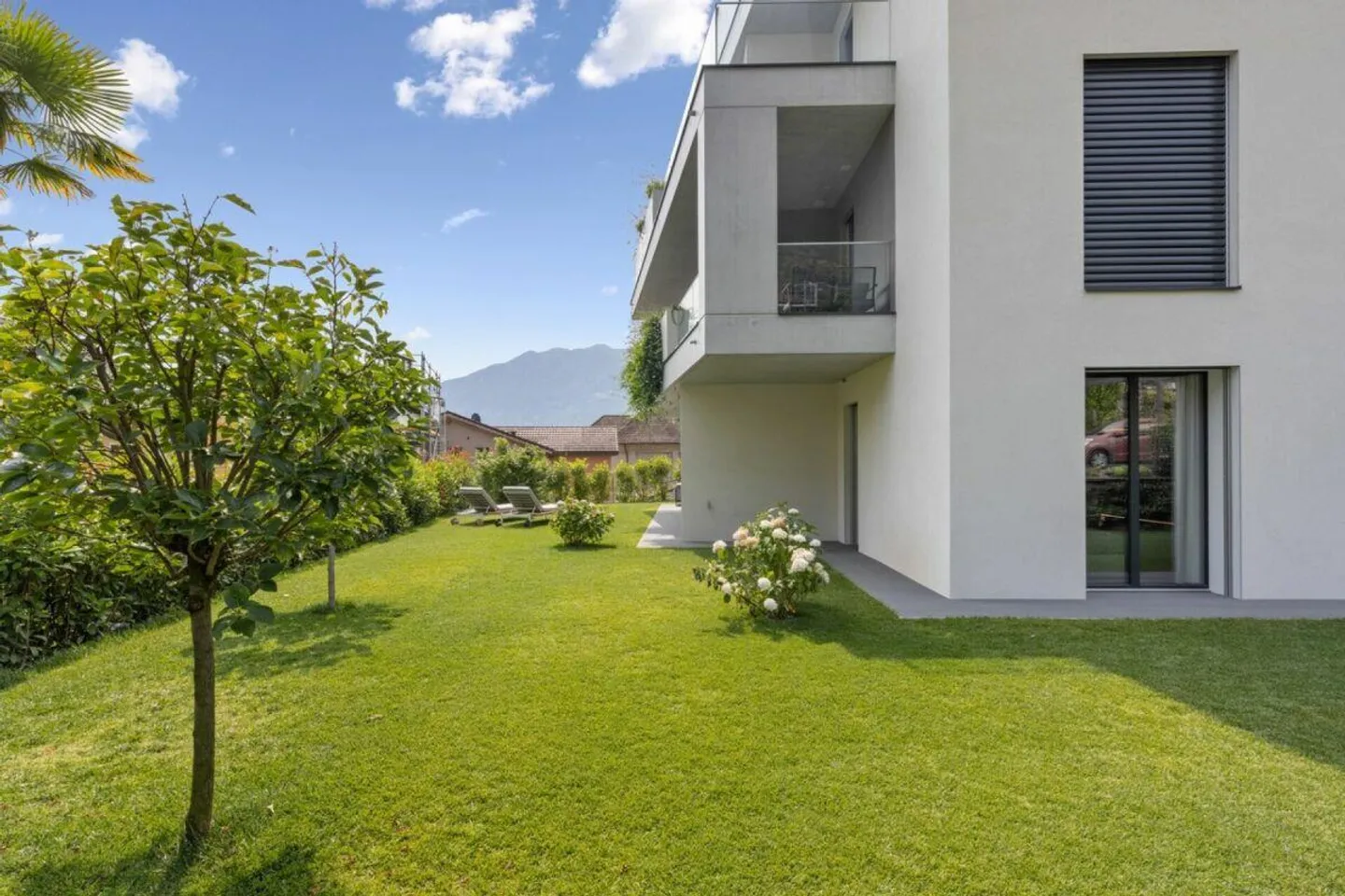 MINUSIO - Appartamento moderno di 3,5 locali con giardino privato - Foto 15 di 17