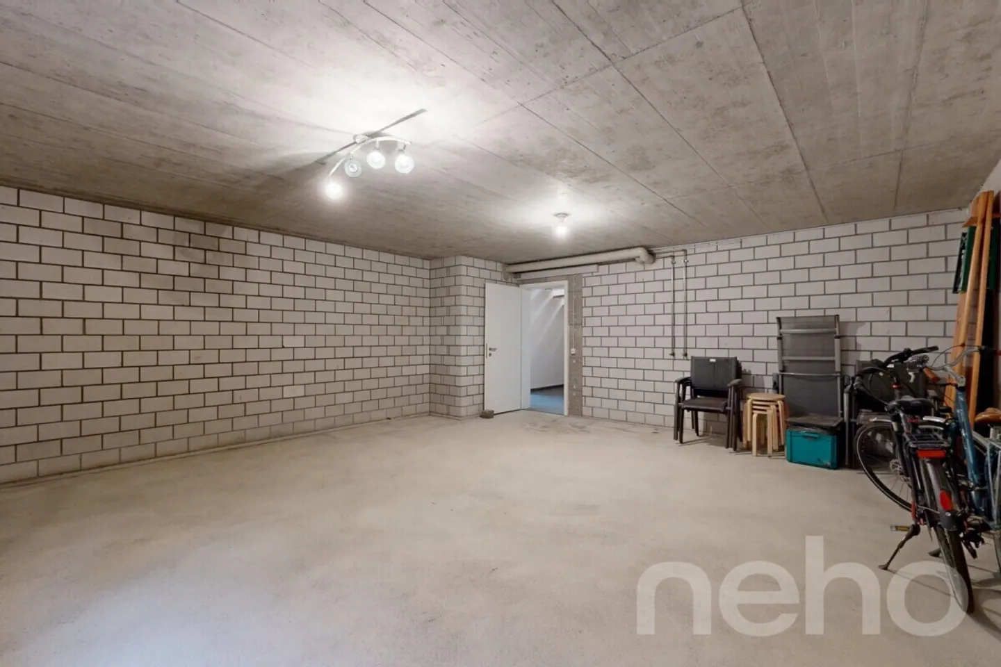 Renovated Single-Family Home with Garden &amp; Scenic View in Münchringen - Photo 12 of 12