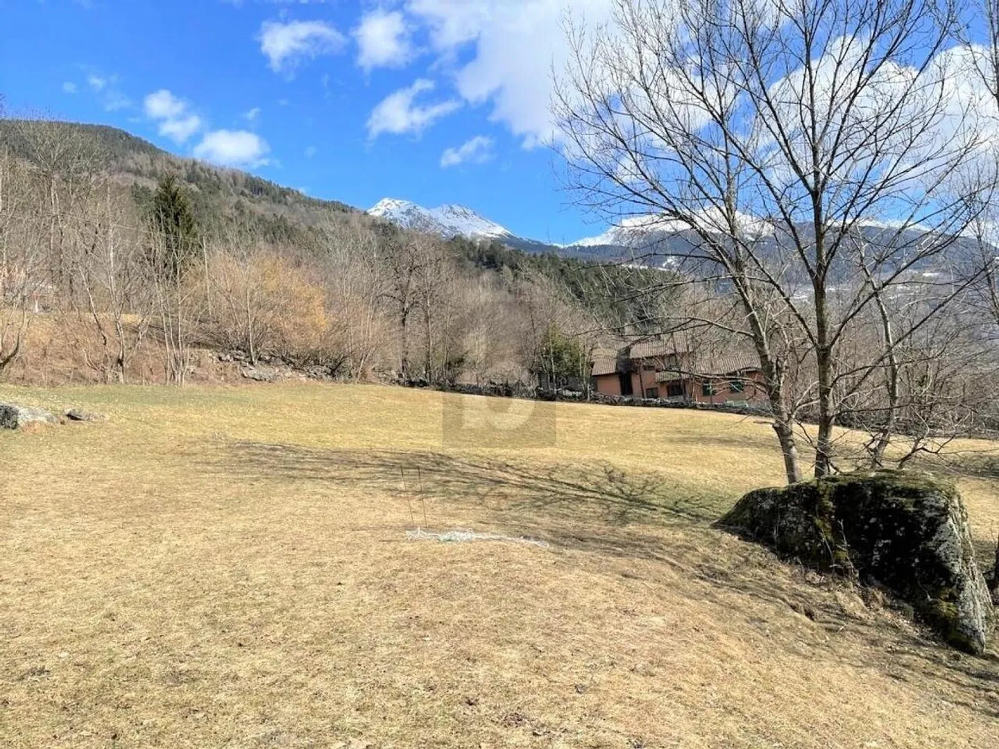 Constructible plot for sale - Photo 2 of 3