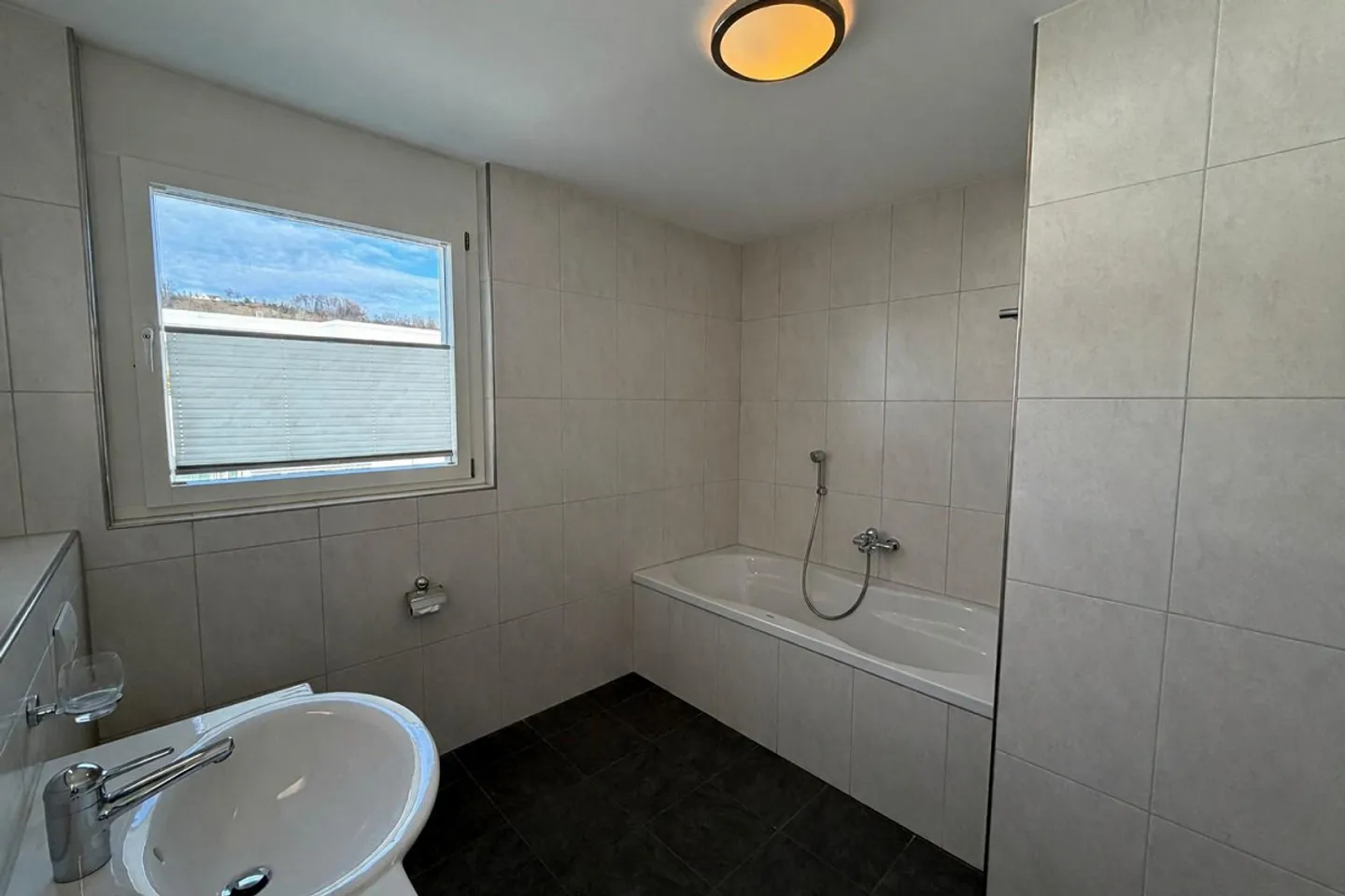 A Home to Arrive at: Light, Space, and Views - Photo 9 of 13