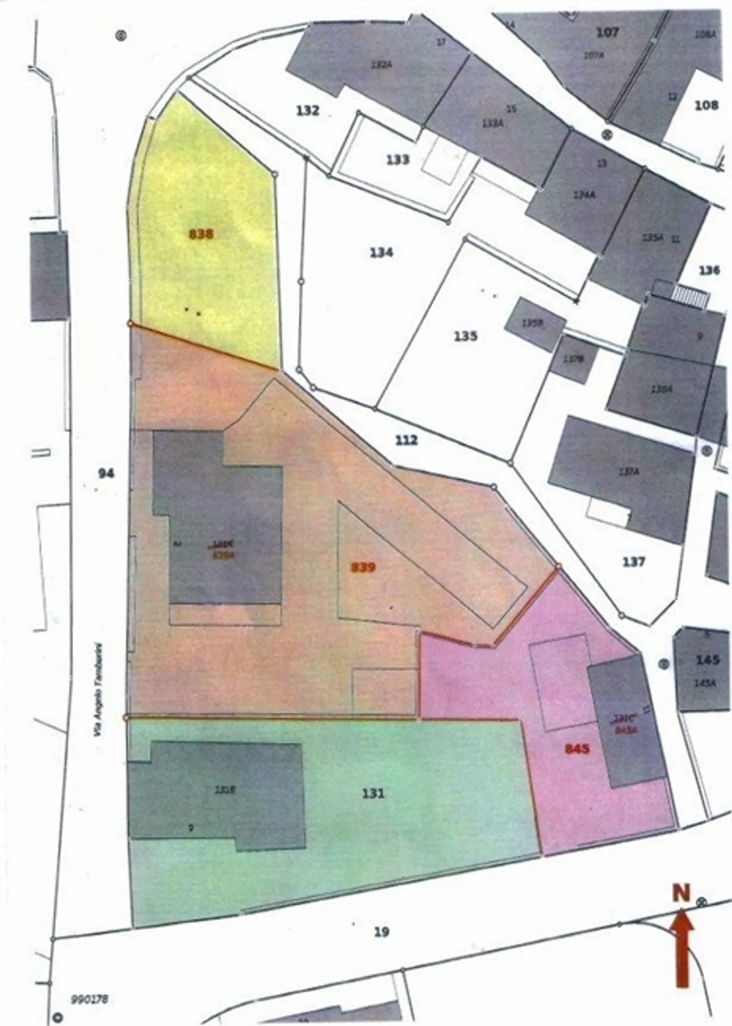 «Restaurant mit Dachwohnung und 4-Zimmer-Wohnhaus / ristorante con appartamento e casa di4 lcoali» - Foto 17 di 17