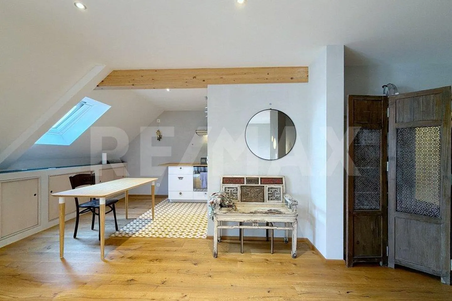 Appartamento completamente ristrutturato con vista lontana - Foto 13 di 13