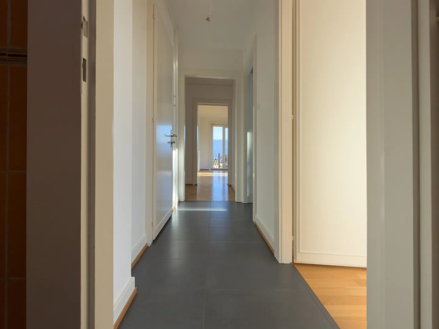 Wunderschöne 6,5 Zimmer mit Blick auf den Genfersee - Foto 3 von 13