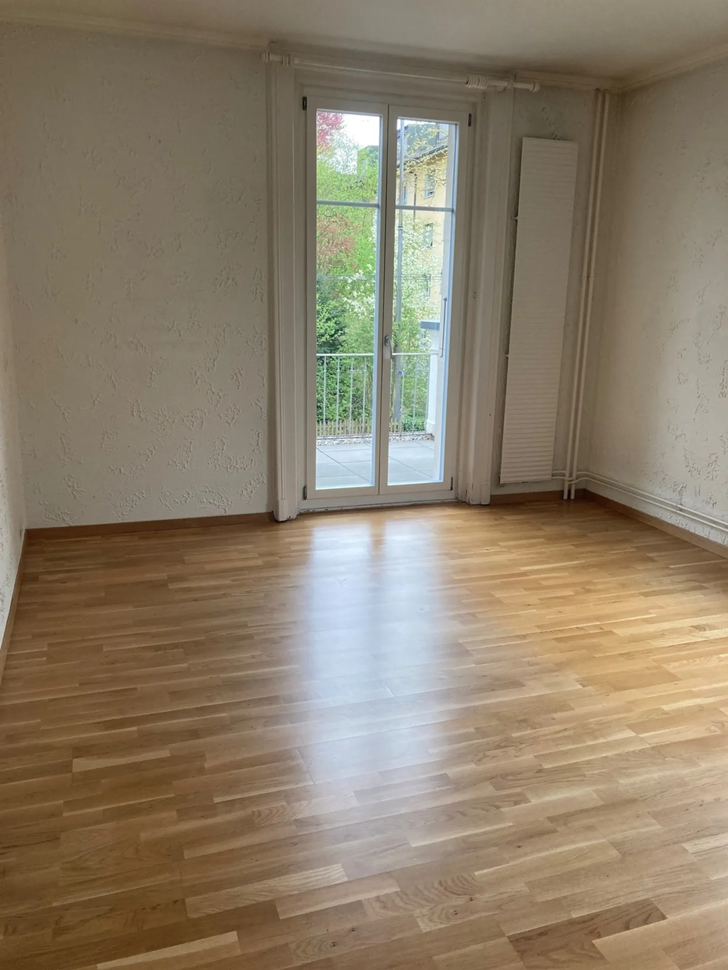Dans une maison de 3 familles dans le quartier d'Obstberg/quartier de Schosshalden! - Photo 4 sur 8