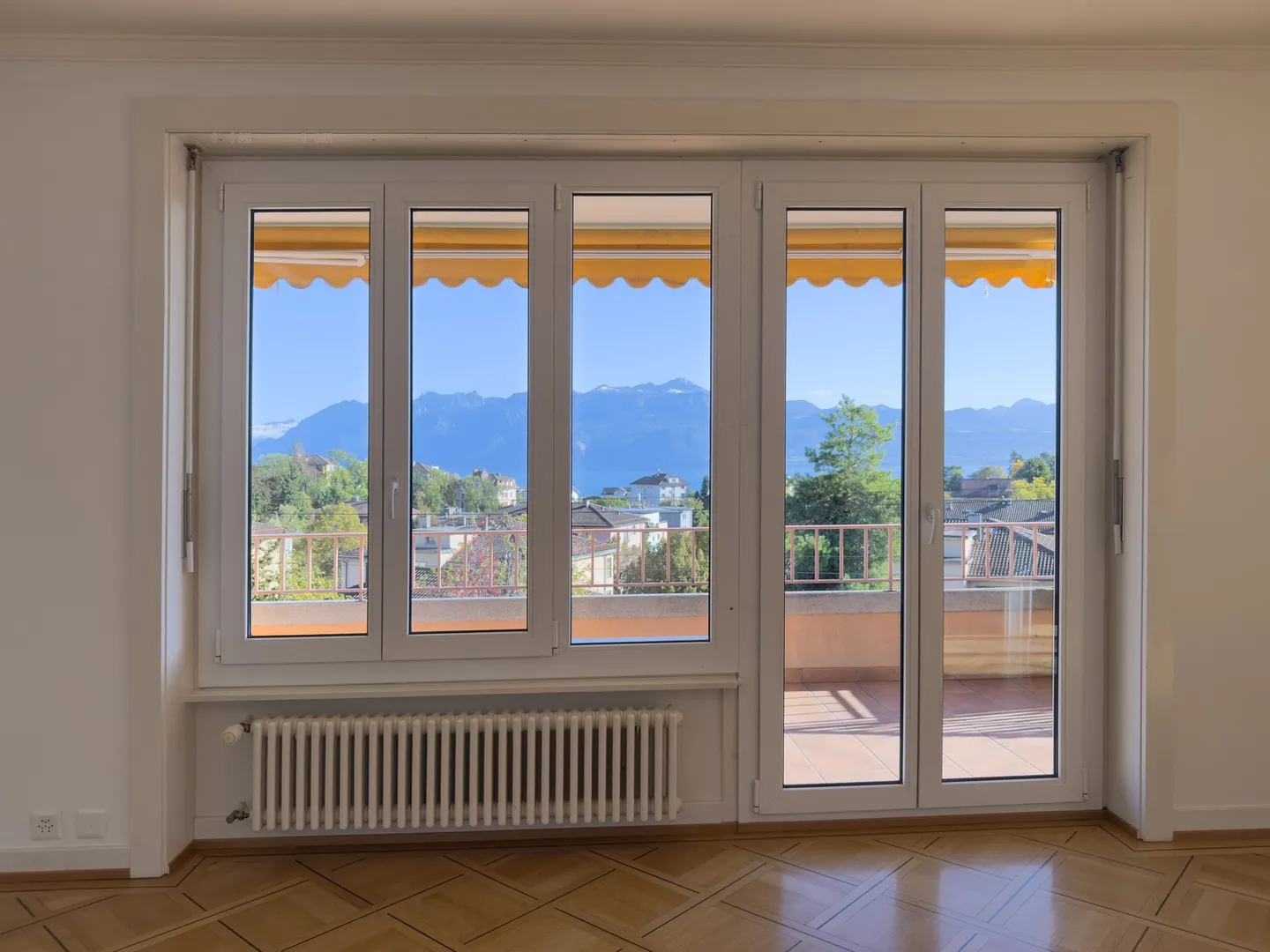 Wunderschöne 6,5 Zimmer mit Blick auf den Genfersee - Foto 9 von 13