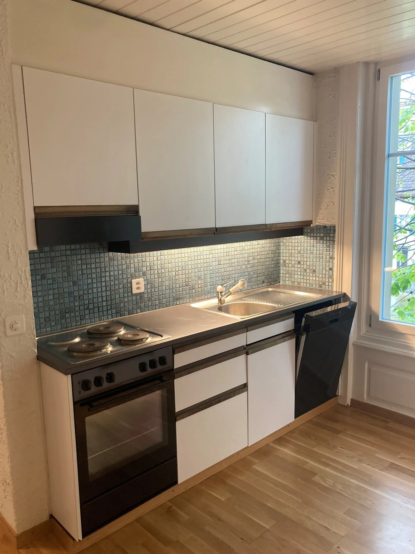 Dans une maison de 3 familles dans le quartier d'Obstberg/quartier de Schosshalden! - Photo 6 sur 8