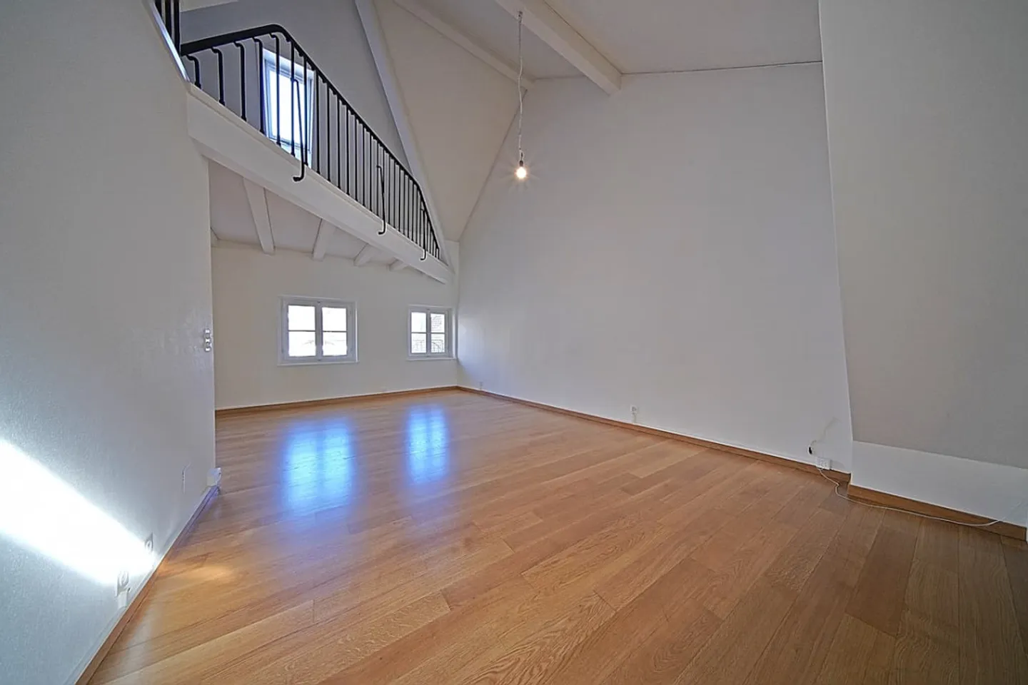 Spacious 6.5-room apartment with charm and character - Photo 6 of 13