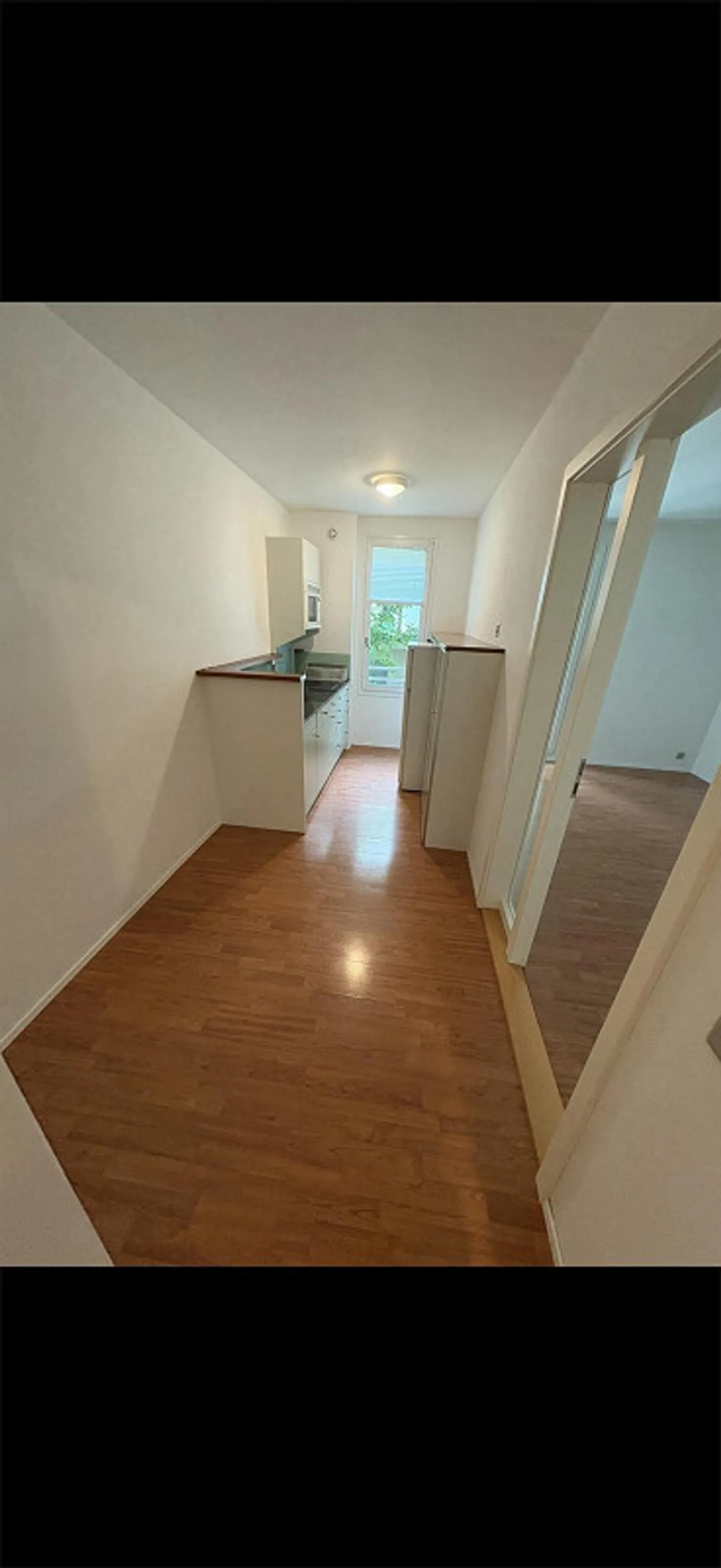 Charmant appartement de 2,5 pièces avec balcon à Saint-Gall - Photo 4 sur 7