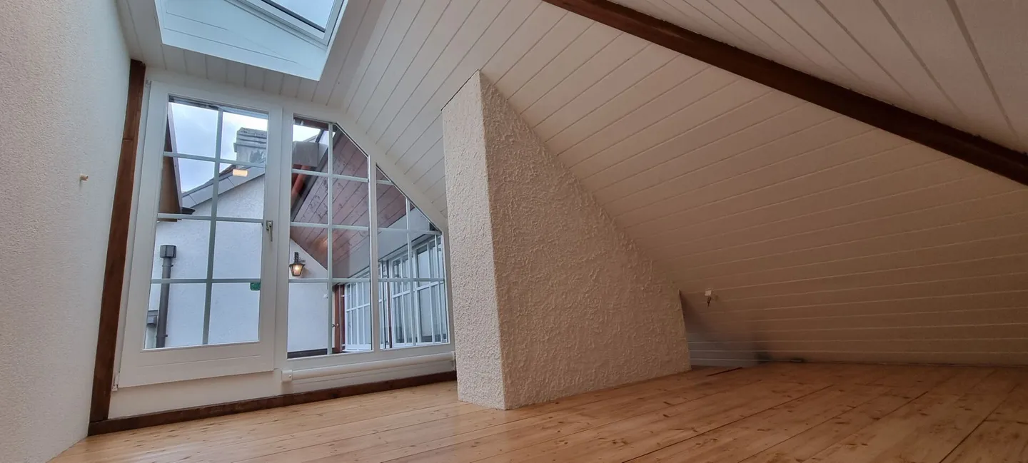 Appartement en attique original avec terrasse - Photo 12 sur 14