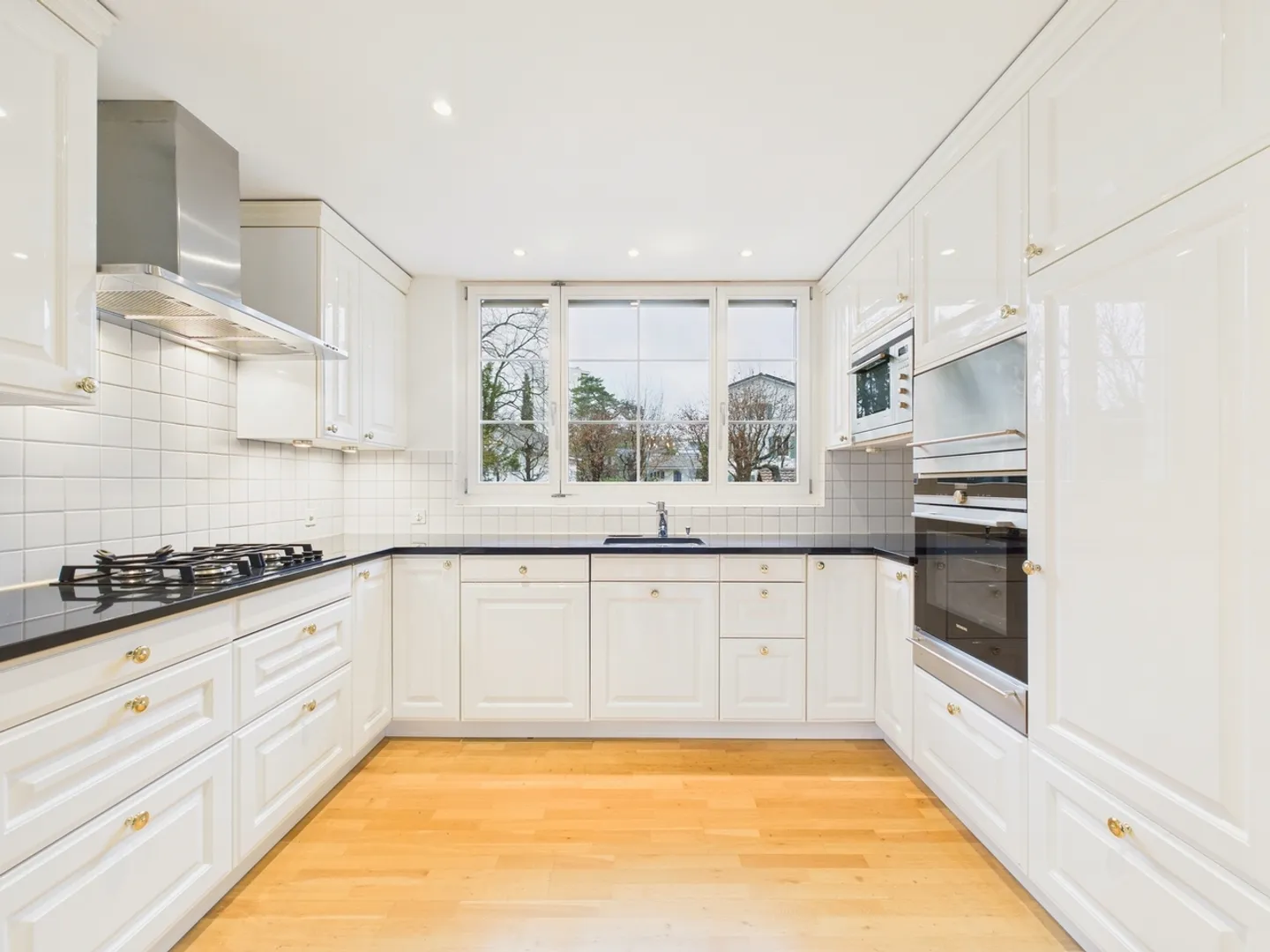 Vivre dans la lumière : Maison individuelle exclusive à Reinach, Canton BL - Photo 4 sur 13