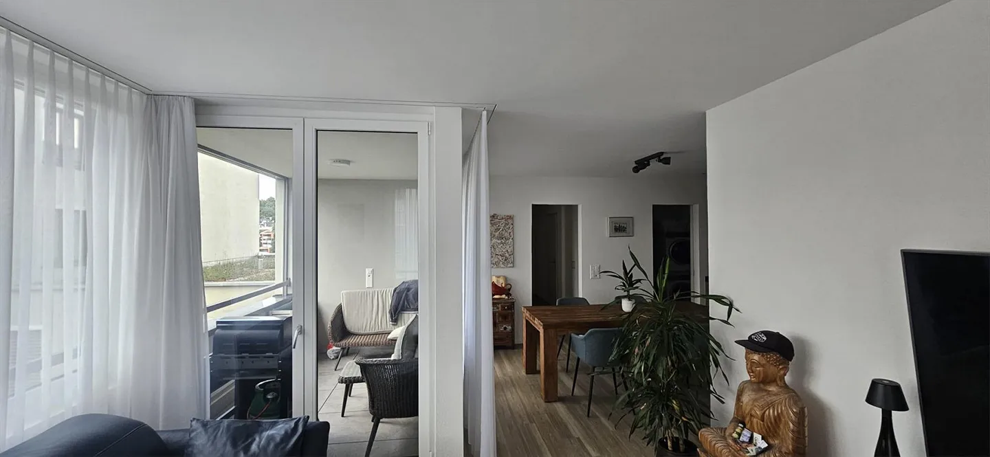 Moderno appartamento di 3,5 stanze con alto standard di costruzione - Foto 2 di 8