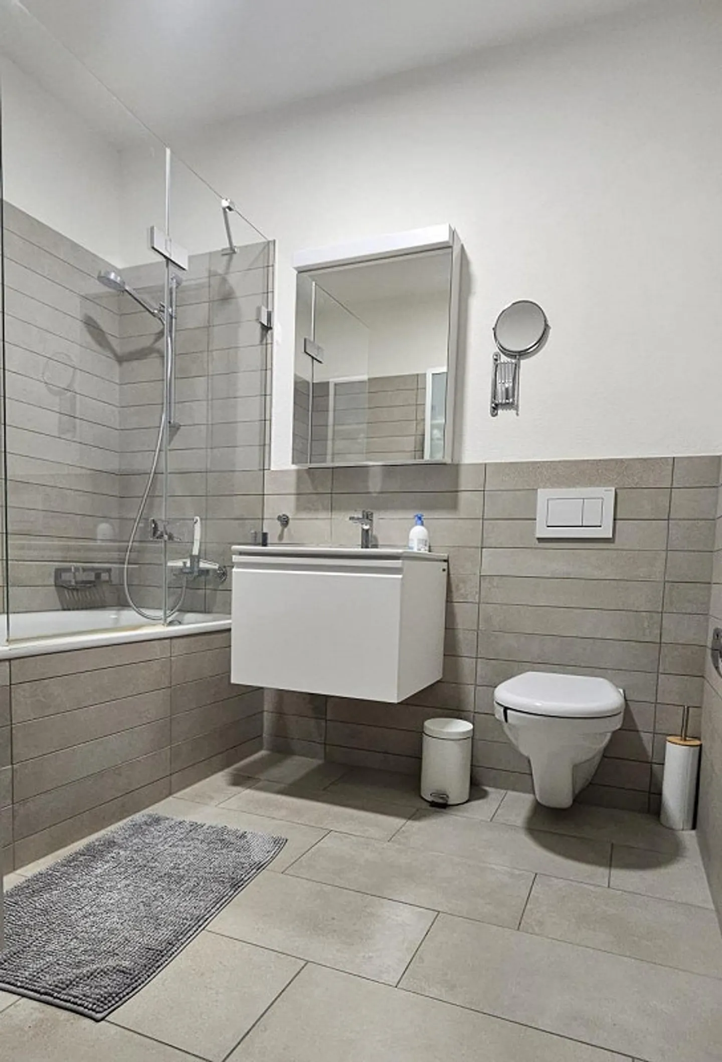 Moderno appartamento di 3,5 stanze con alto standard di costruzione - Foto 3 di 8