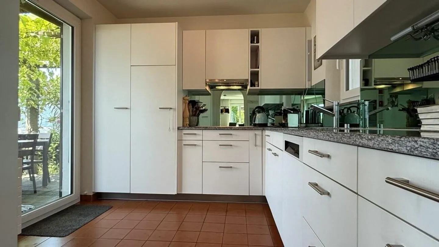 Casa unifamiliare di 4,5 locali con vista lago da sogno - Foto 6 di 12