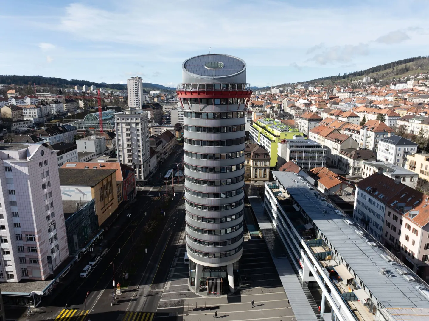 Office Space of 182 m² - 10th Floor - Photo 1 of 4