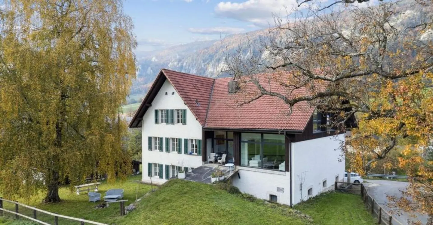 A refuge of soul and light in the heart of the Bernese Jura - Photo 1 of 13