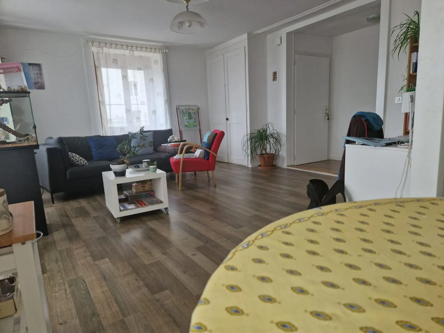 Bel appartamento vicino al centro città di Neuchâtel con un balcone - Foto 1 di 5