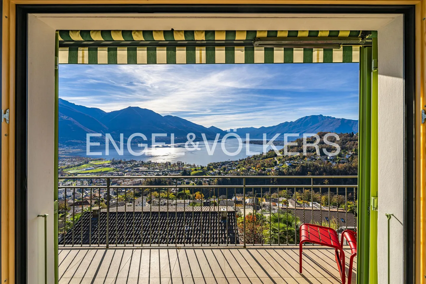 Un endroit privilégié au soleil dans le Tessin - Photo 3 sur 10