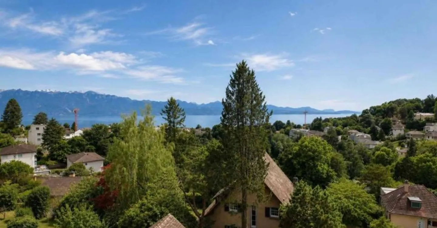 Magnifico appartamento duplex completamente ristrutturato con vista mozzafiato sul lago - Foto 1 di 12