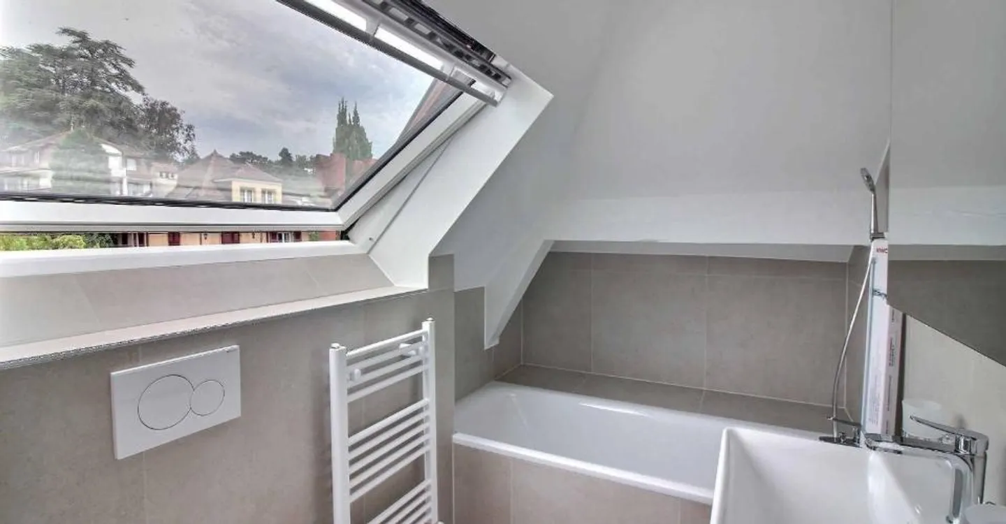 Magnifico appartamento duplex completamente ristrutturato con vista mozzafiato sul lago - Foto 12 di 12