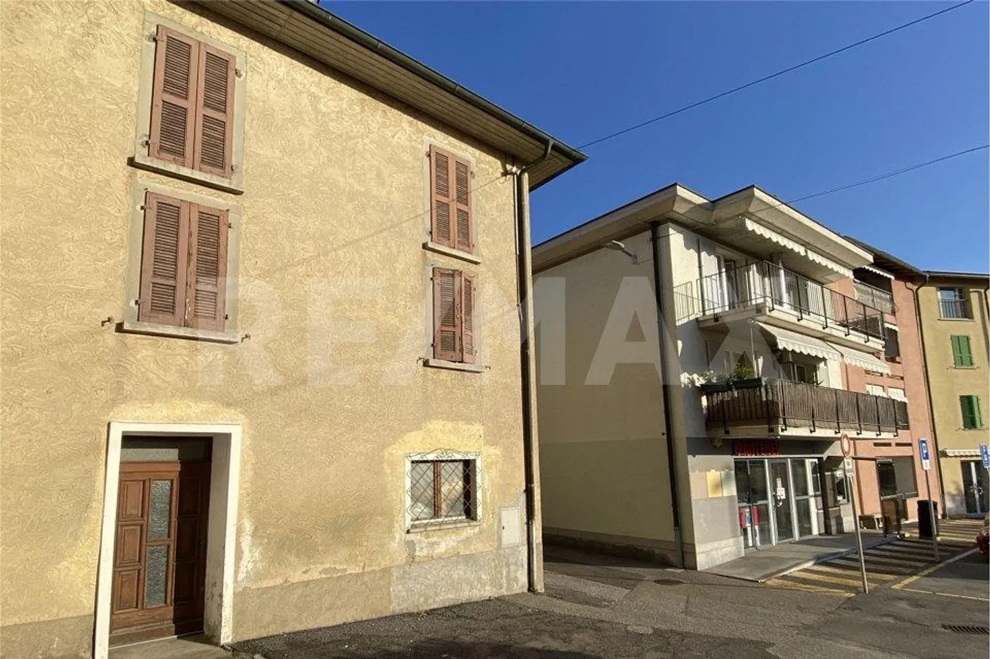 Bâtiment à rénover avec permis de construire pour 4 appartements - Photo 4 sur 5