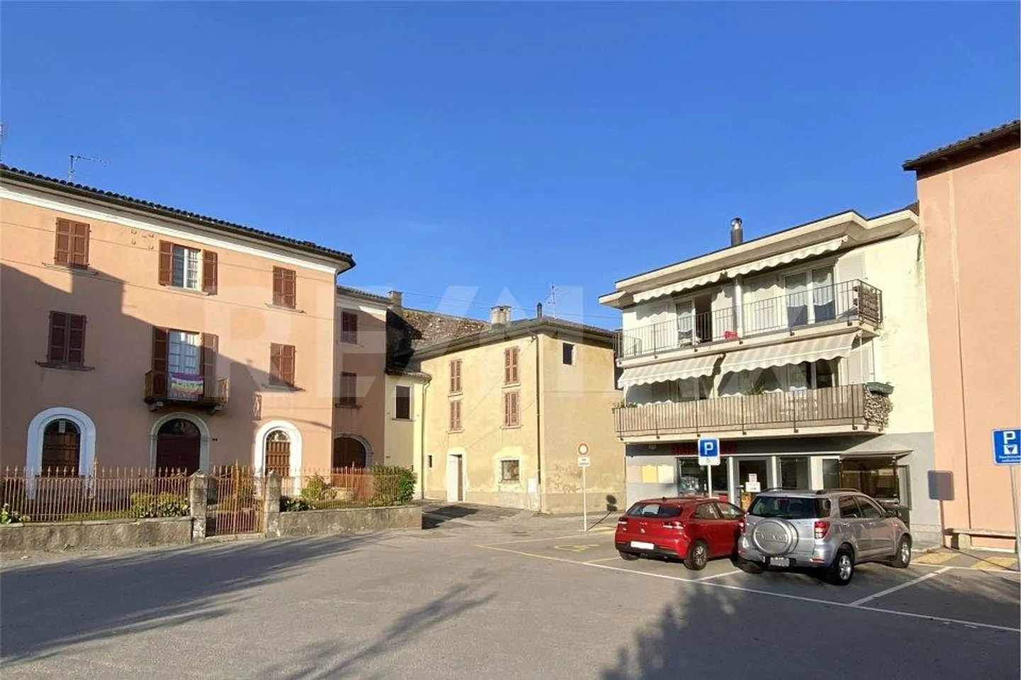 Bâtiment à rénover avec permis de construire pour 4 appartements - Photo 5 sur 5