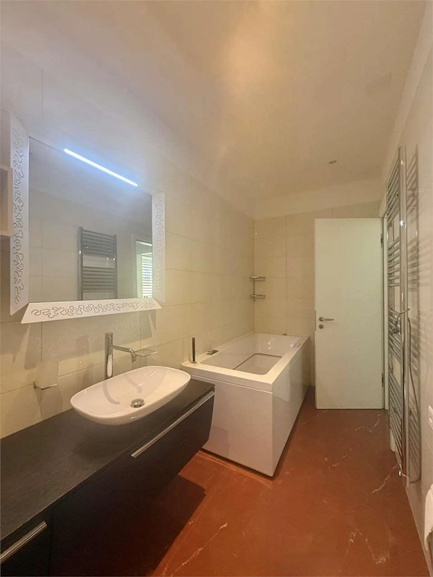 Modern 3.5-room apartment with balcony for rent just steps away - Photo 6 of 9