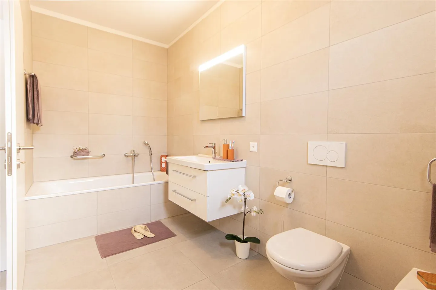 Faszinierende Wohnung in Wohngegend - Foto 8 von 11