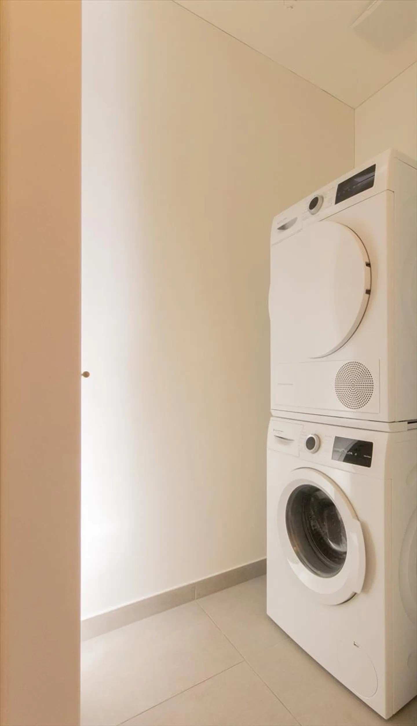 Faszinierende Wohnung in Wohngegend - Foto 9 von 11