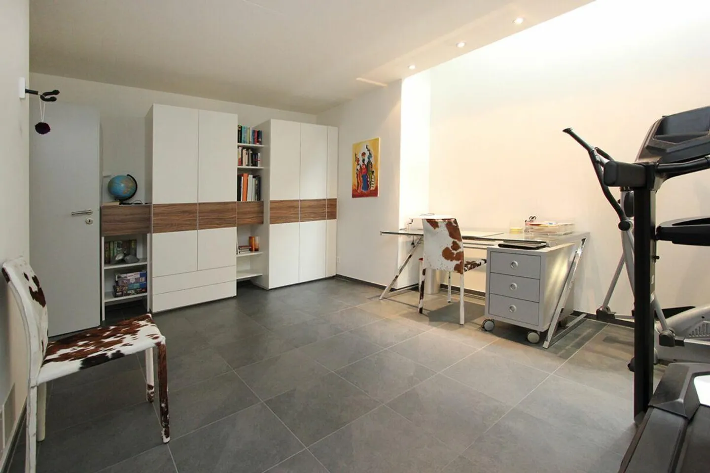 Architettura Moderna - Casa Unifamiliare in una Posizione Tranquilla - Foto 11 di 13