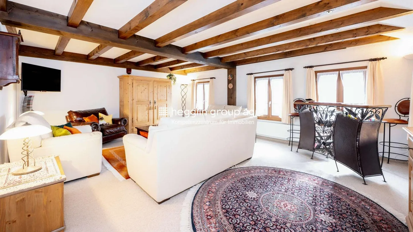 Stylish mid-terrace house with a separate apartment in the heart of Baar - Photo 1 of 11