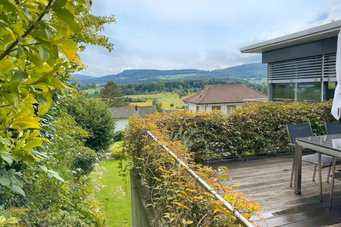 Architettura Moderna - Casa Unifamiliare in una Posizione Tranquilla - Foto 13 di 13