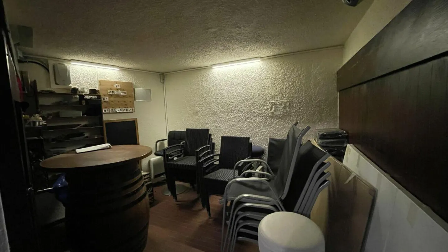 Pic -Pic "the most legendary bar" of Saas-Fee - Photo 5 of 8
