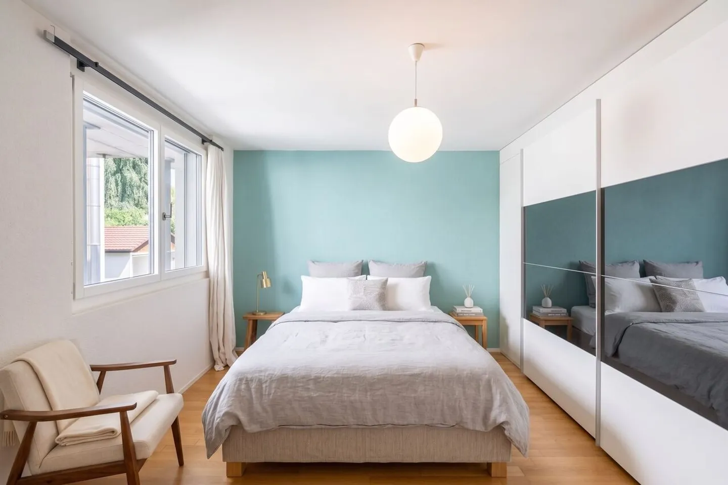 Modern 4.5-room maisonette with spacious balconies - Photo 5 of 8
