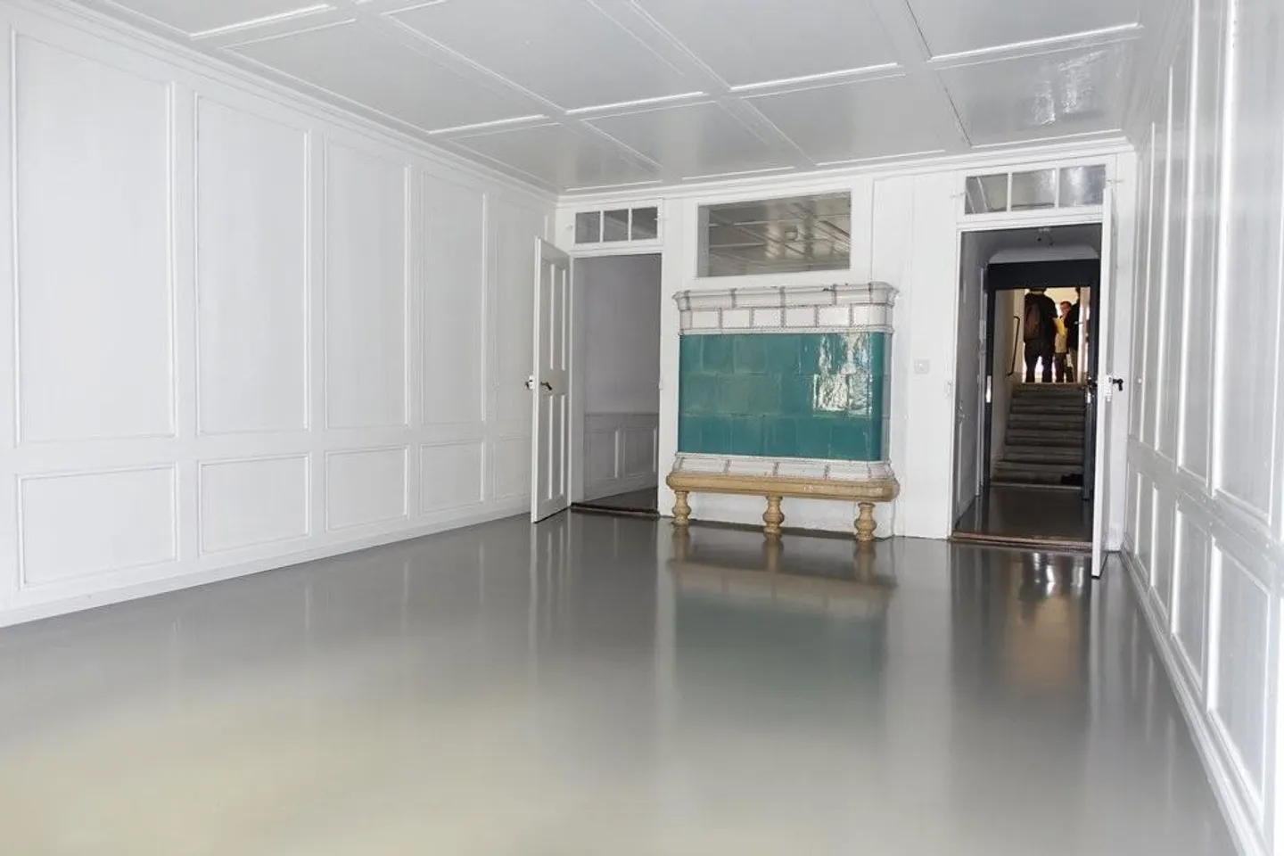 Historical 3-room apartment in old building charm on Rathausgasse - Photo 3 of 10