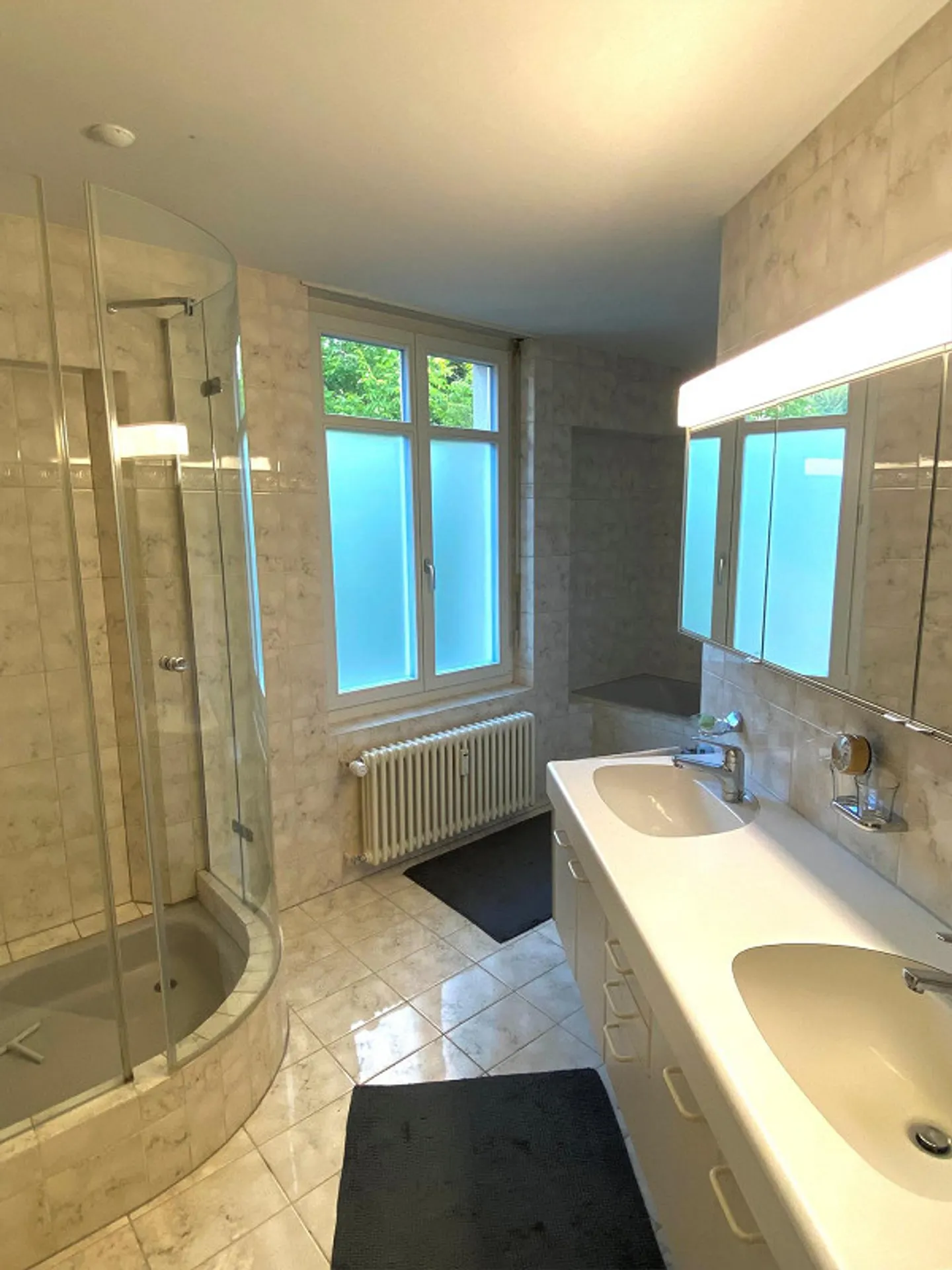 Vivre et travailler avec vue dans une ancienne villa Art Nouveau - Photo 6 sur 14