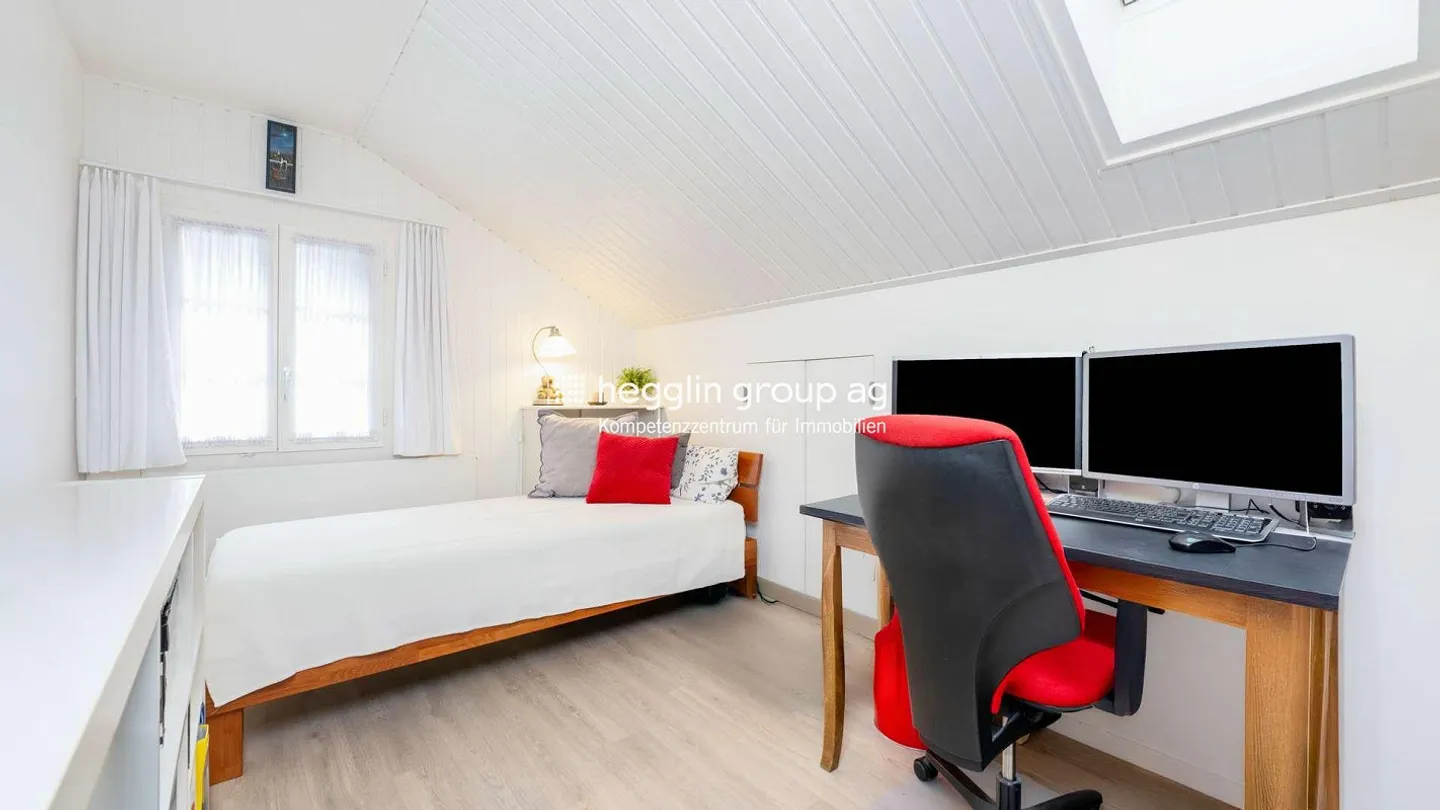 Stylish mid-terrace house with a separate apartment in the heart of Baar - Photo 7 of 11