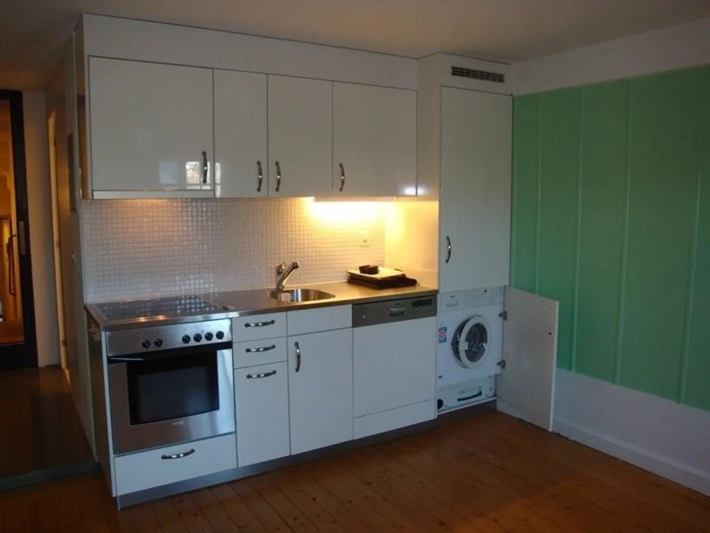 Historical 3-room apartment in old building charm on Rathausgasse - Photo 9 of 10