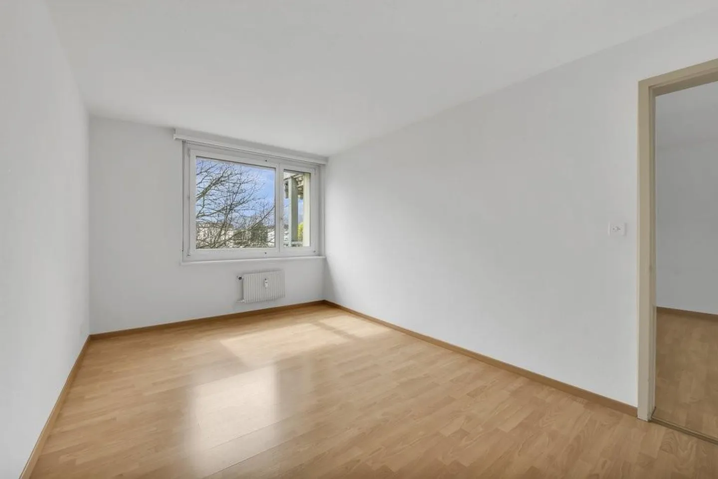 Central location with large balcony - Photo 5 of 8