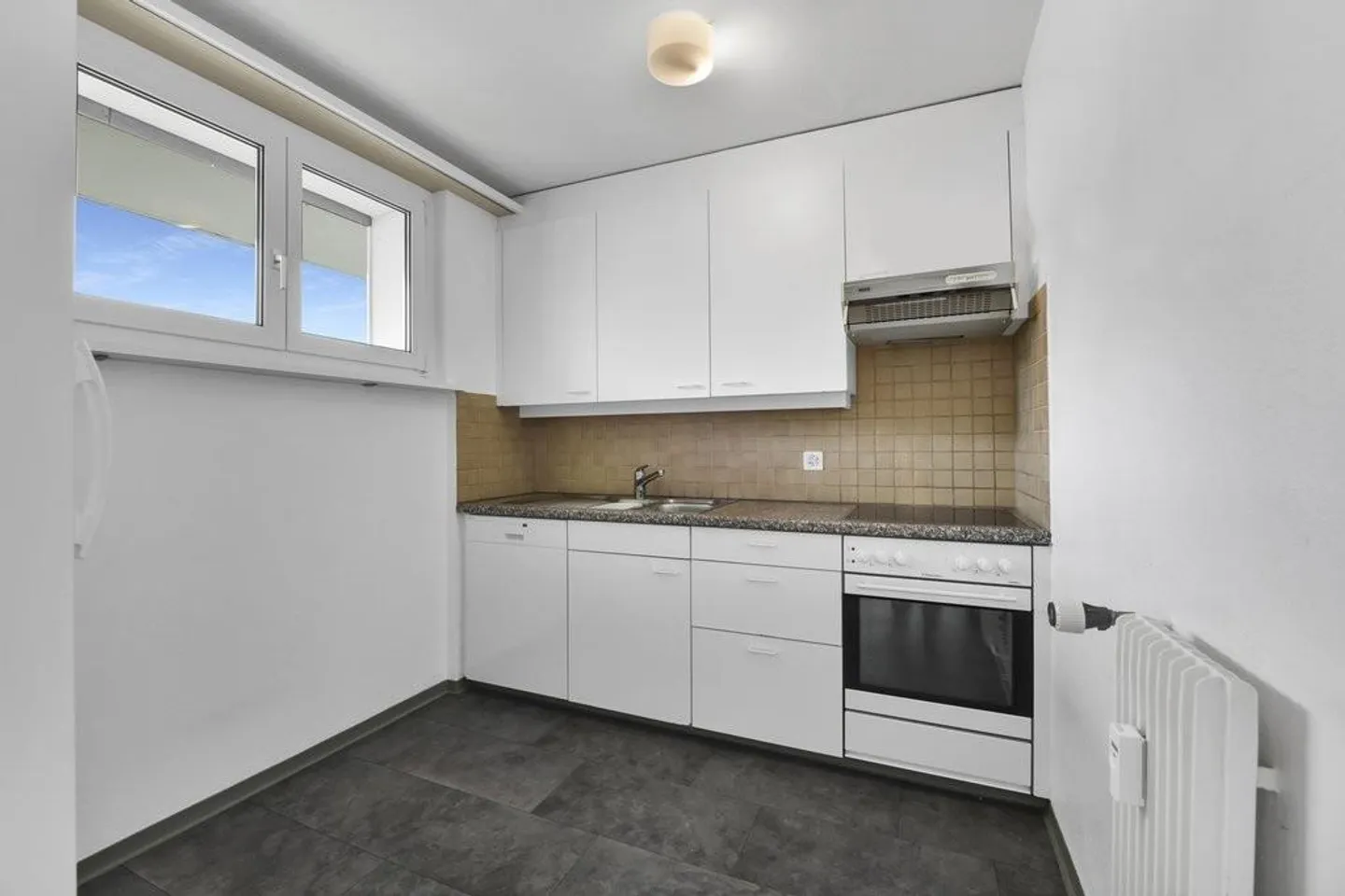 Central location with large balcony - Photo 2 of 8