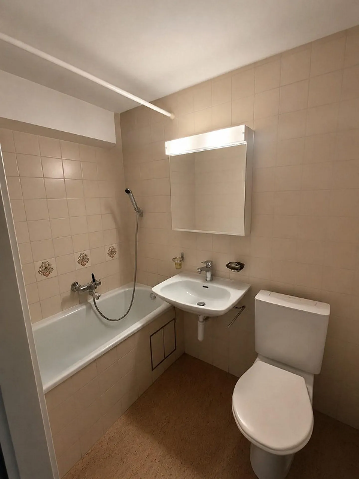 Charmante appartement 2 pièces avec deux balcons à Bâle - Photo 6 sur 9