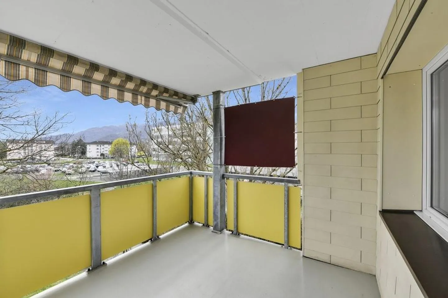 Central location with large balcony - Photo 8 of 8