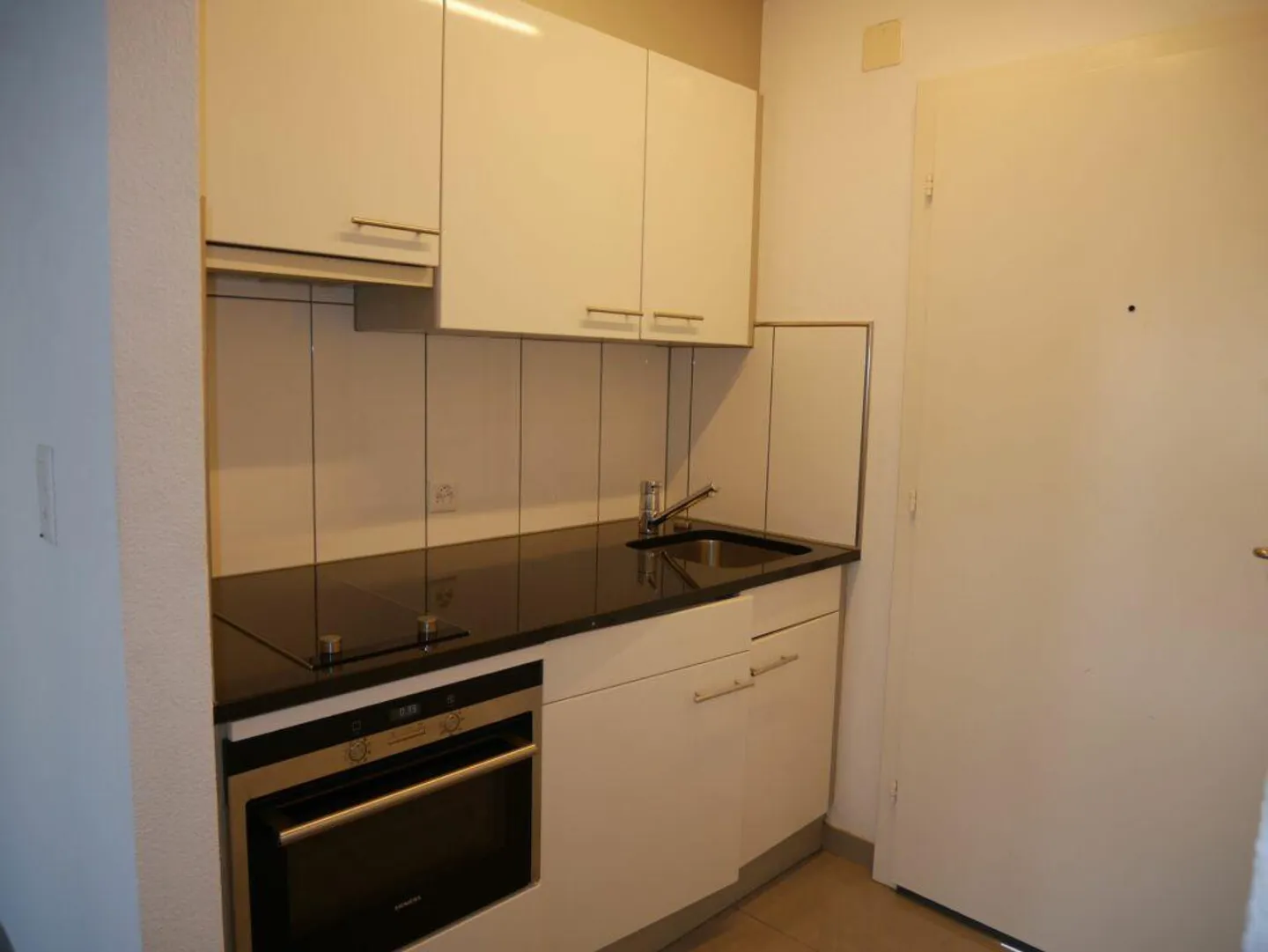 Zentrale 1. Zimmerwohnung mit Balkon - Photo 3 sur 7