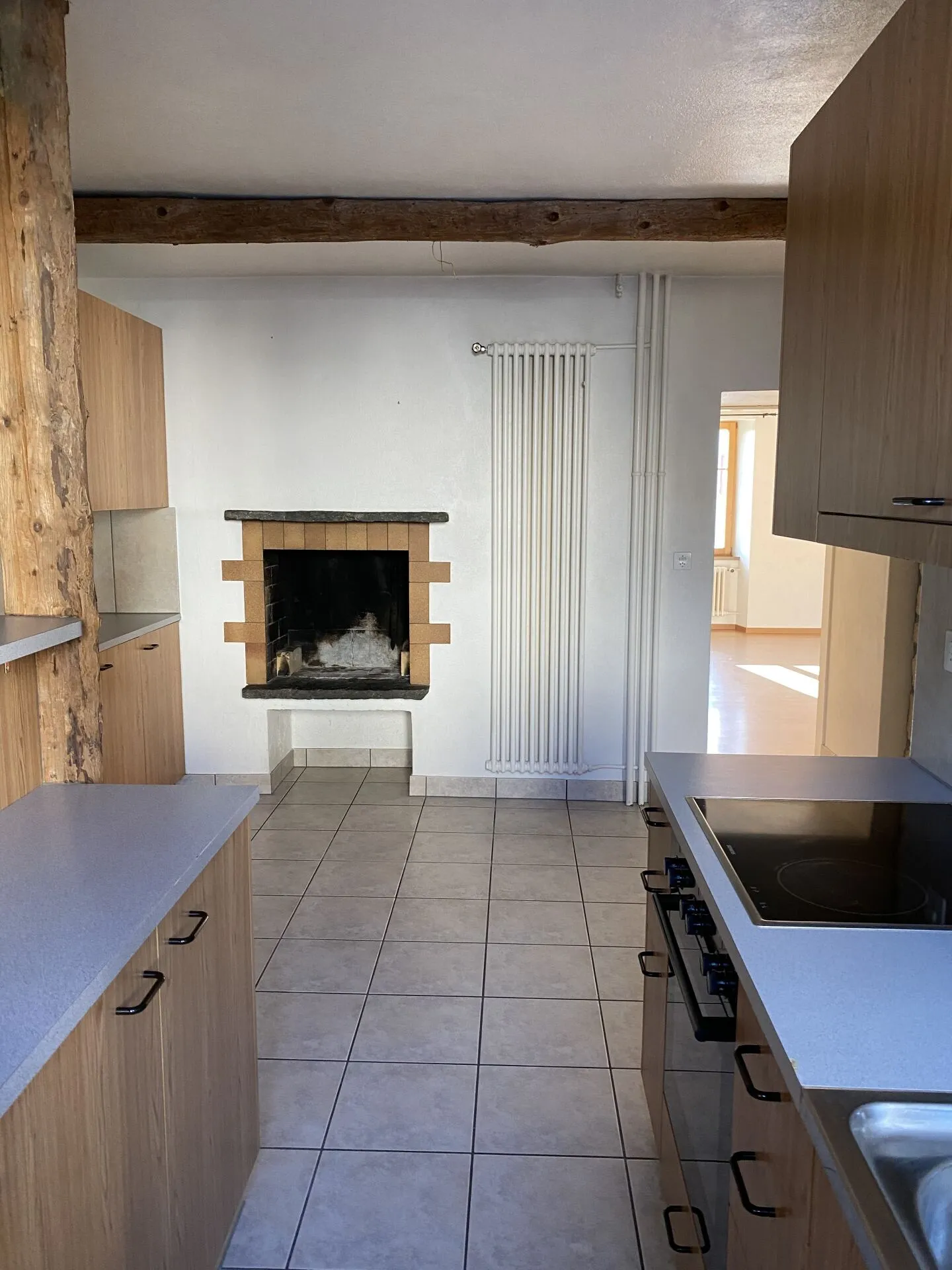 Bel appartement de 4.5 pièces - Photo 3 sur 8